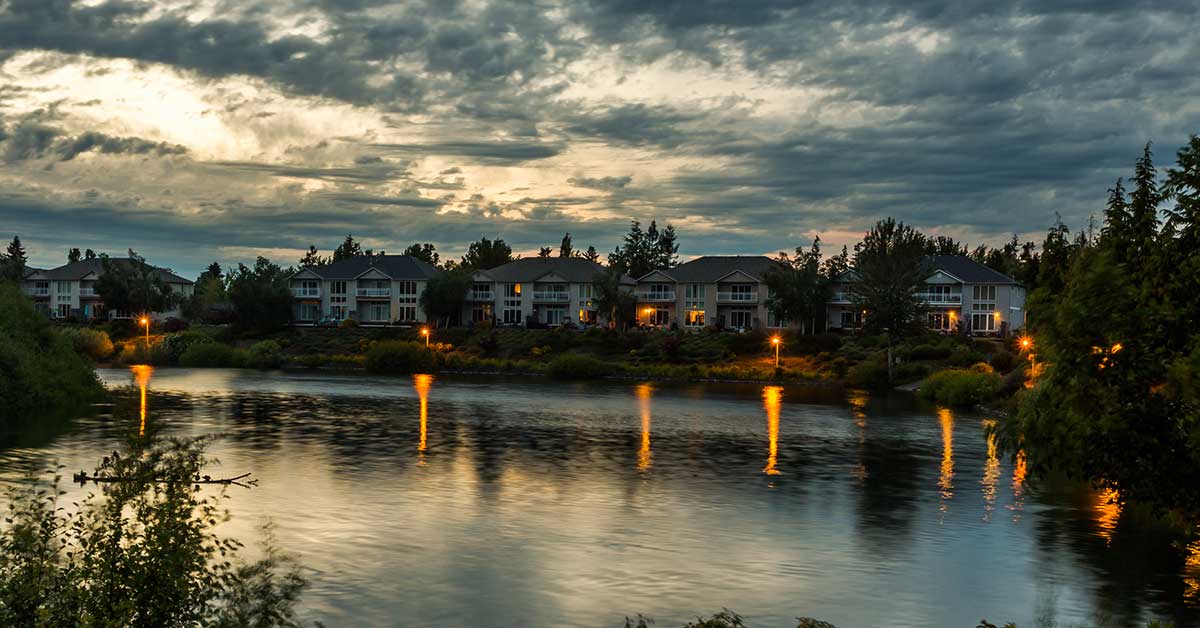 Houses along the waterfront in Keizer, OR