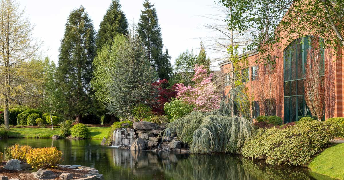 Fountain and beautiful landscaping in Salem, Oregon